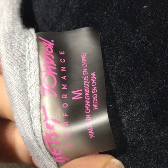 Betsey Johnson LOVE Cropped Tee Boxy Casual Fit - Picture 7 of 7